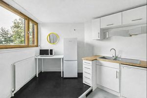 Photo 10- click for photo gallery